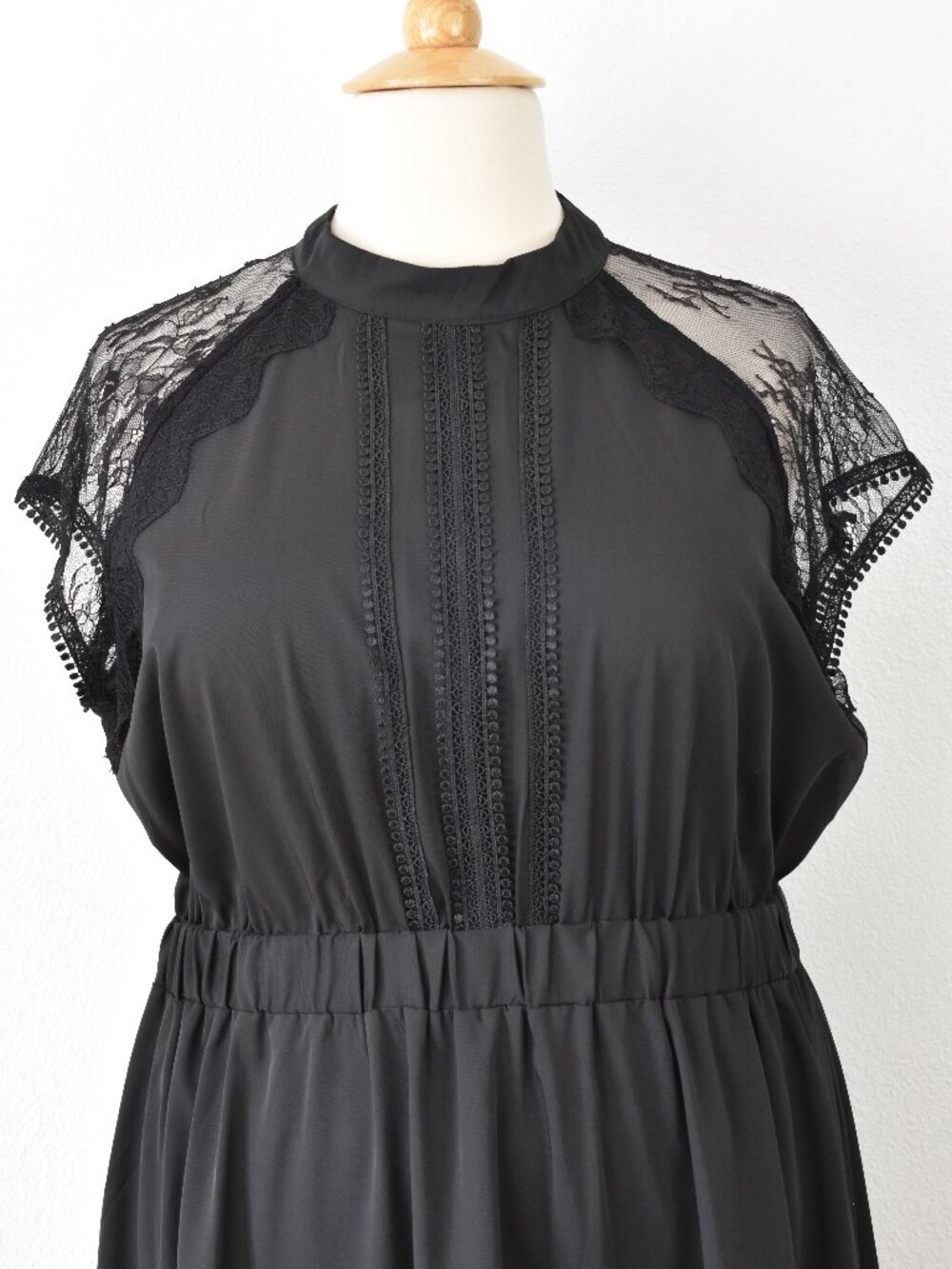 Liquorish London Black Lace Sleeve Midi Dress - 20 - Picture 8 of 11